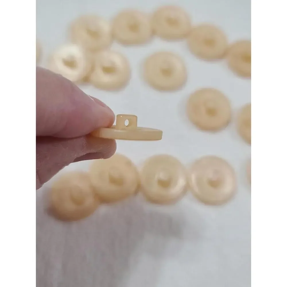 BUTTONS Satiny Cream Shank Back 18 5/8